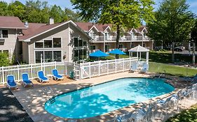 Somerset Inn & Suites